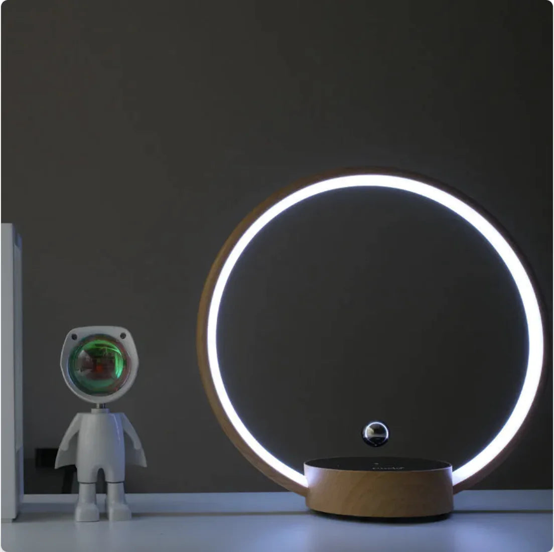 Magnetic Floating Balance Table Lamp